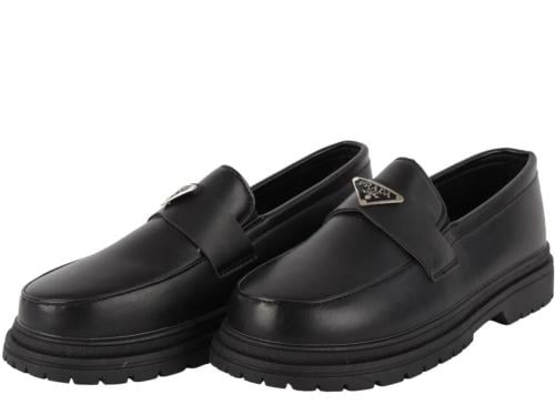 حذاء لوفر برادا