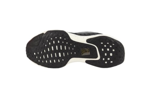 حذاء نايك زووم إكس