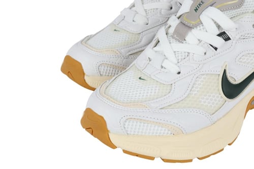 نايكي كوشلن إيرث تراك – لمسة برية بإطلالة عصرية