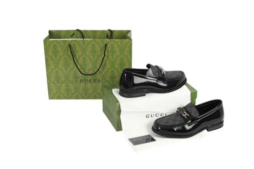 حذاء Gucci Loafer رجالي أسود بنقشة GG مع تفاصيل مع...