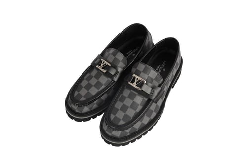 حذاء لوفر لويس فيتون