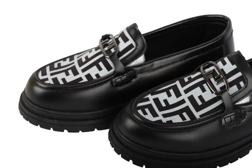 حذاء لوفر فندي