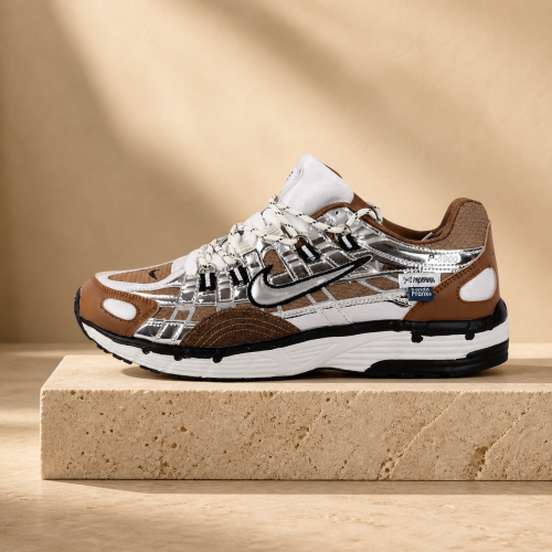 P-7000 sports shoe