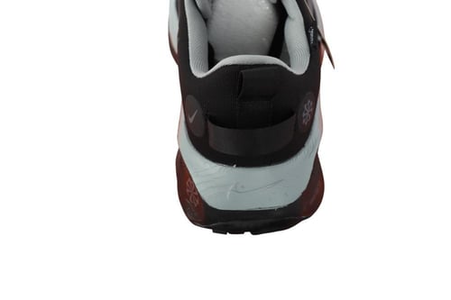 حذاء نايك زوم