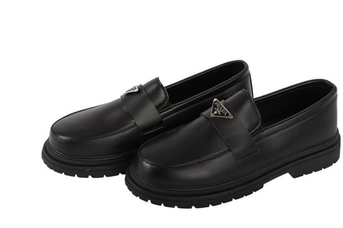 حذاء لوفر برادا