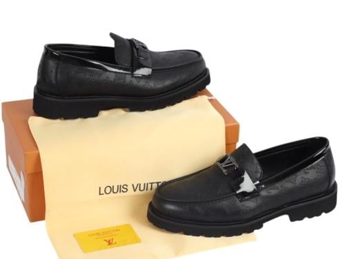 حذاء لوفر لويس فويتون