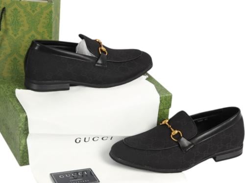 حذاء غوتشي Gucci Loafer أسود بنقشة GG مع تفصيلة مع...