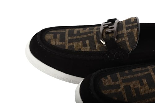 حذاء لوفر فندي