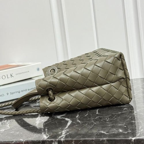 BOTTEGA
