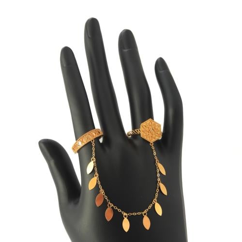 A 21-karat gold tension ring