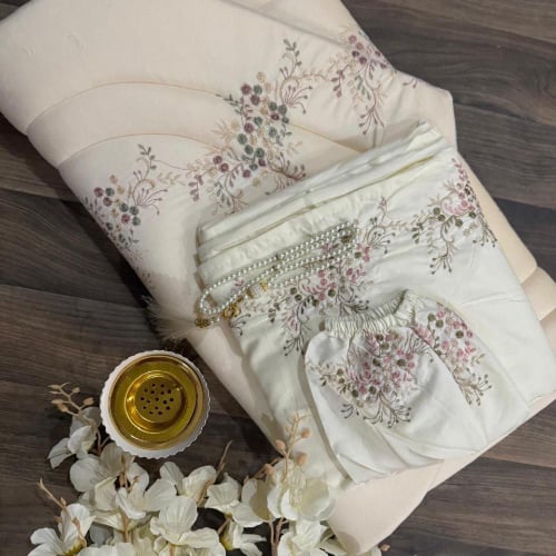 سجادات صلاه مع شرشف ومصحف مغلف