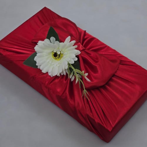 طقم اكسسوار نسائي مطلي بالذهب مع سلسال وسوار وخاتم...