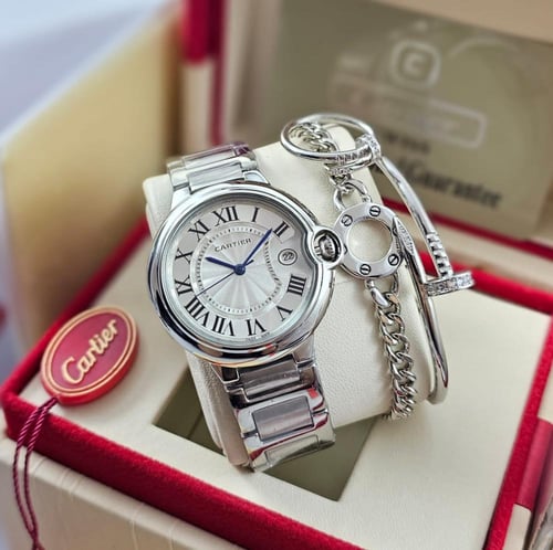 ساعة كارتير نسائي مع اكسسوارات