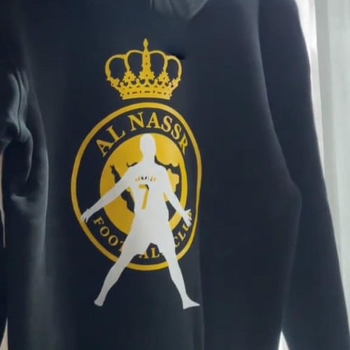 بلوفر شتوي بشعار النصر لون ازرق