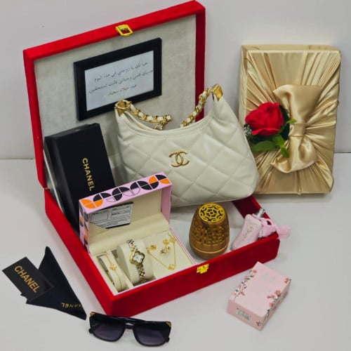 بوكس هدية نسائية شنطة مع ساعة وعطر