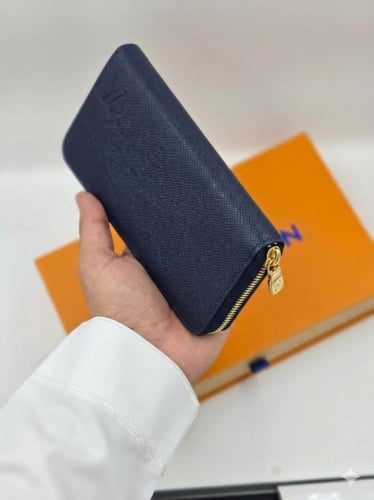 ابواك لويس فيتون طبق الأصل