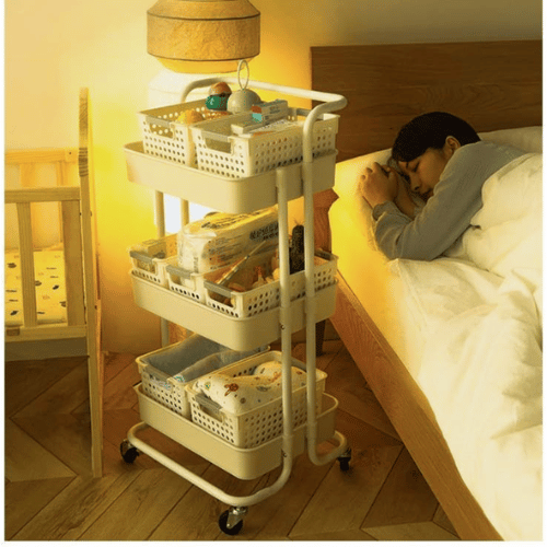 عربة منظمة بسلات بلاستيكية ابيض