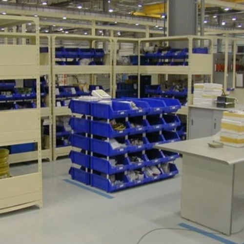 4 أعمدة كبيرة