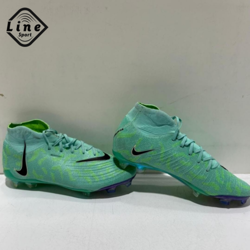حذاء كرة قدم Nike برقبة بلون النعناع (Mint)
