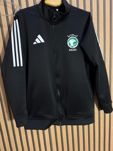 طقم المنتخب شتوي اسود