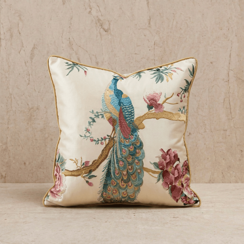 غطاء وسادة PEACOCK B