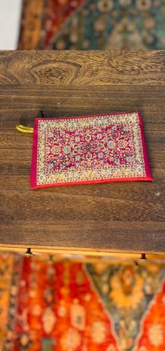 شنطة حفظ المسباح لون احمر