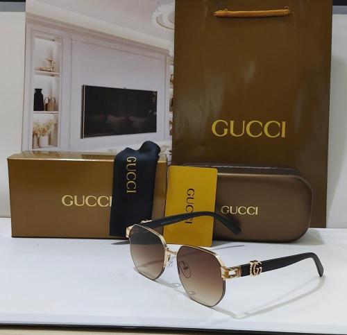 نظارة Gucci شمسية نسائية بعدسات بنية متدرجة