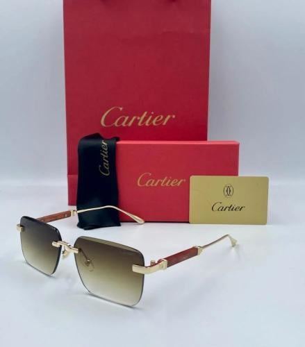 تألقي بفخامة مع نظارات Cartier الشمسية