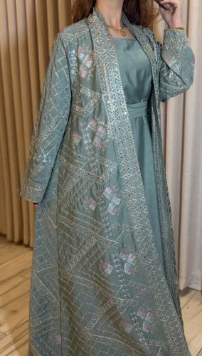 Kuwaiti two-piece Bisht