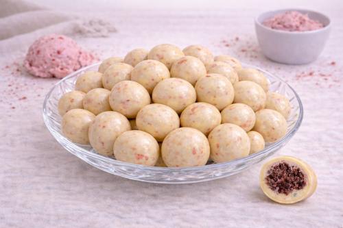 دراجيه توت بالفراولة