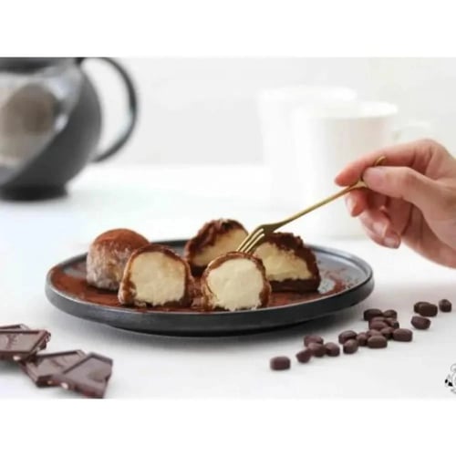 موتشي ياباني بحشوة التيراميسو