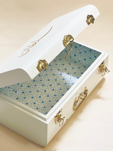 هدية مواليد أولاد بدلة أنيقة بربطة عنق فيونكة