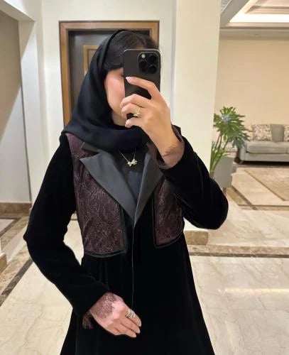 عباية مخمل فاخر مع دانتيل الفرنسي