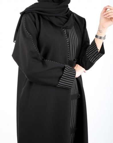 0026 عبايه لمار عملي مقلم ابيض