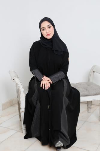 عباية لمعة الساتر – فخامة ناعمة بكل تفاصيلها