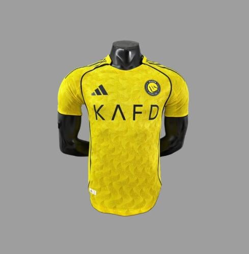 طقم النصر 25/26 الأساسي