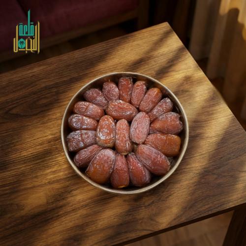 تمر مجدول 1 كيلو ( علبه حديد )