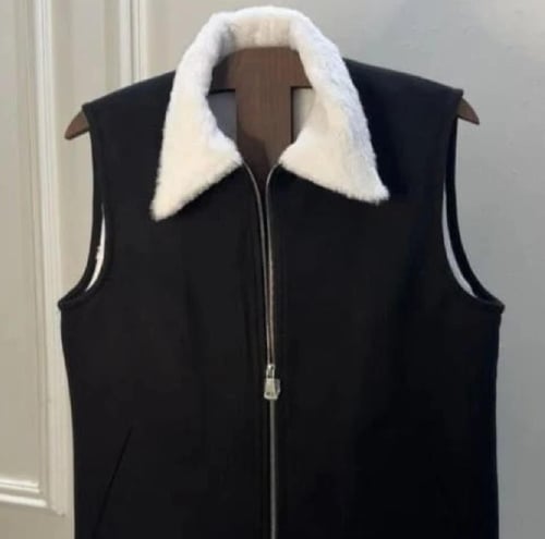 سديري شتوي اسود شريط سحاب قلاب من داخل فرو