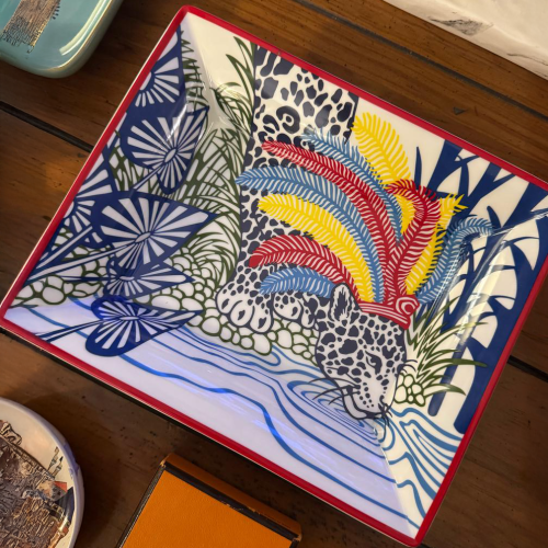 طفاية أنيقة