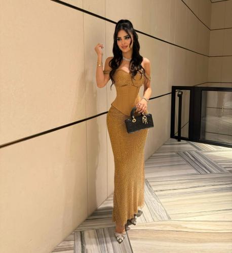 فستان سهرة ذهبي بكورسيه وفصوص زركون