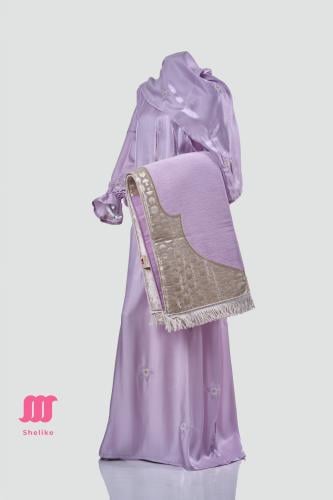 طقم صلاة مطرز مع سجادة شانيل (سحاب)