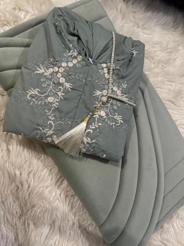 طقم صلاة مطرز