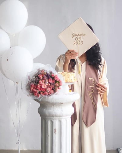 عباية تخرج 2023 تفصيل حسب الطلب