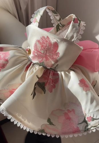 فستان أناقة الورد الملكي