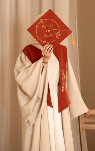 عبايه تخرج 2024 تفصيل العباية و تطريز الوشاح والقب...