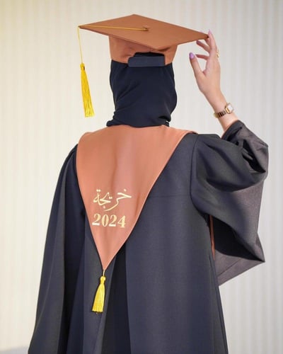عبايات تخرج2024 تفصيل حسب الطلب