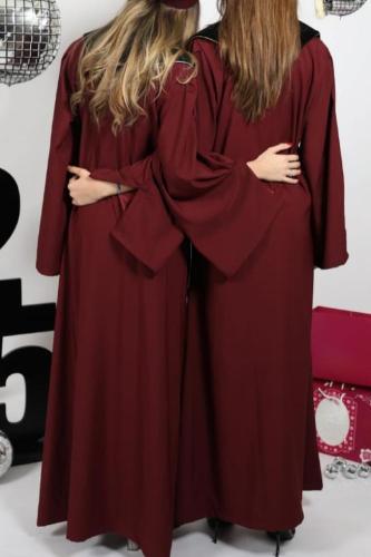 عبايات تخرج 2025 سادة بدون وشاح وقبعه