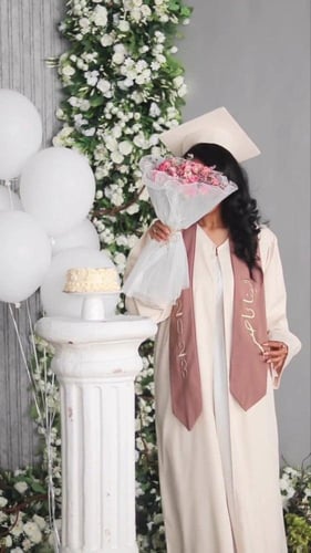 عباية تخرج 2023 تفصيل حسب الطلب