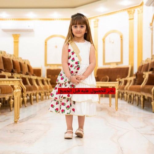 فستان شالكي ابيض