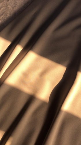 عبايه تخرج 2025 بالاسم والعبارة وسنة التخرج وشعار...